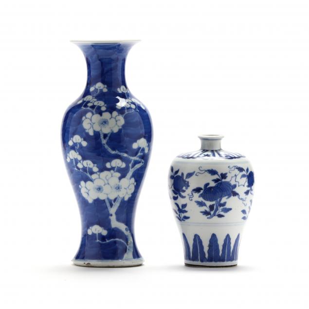 TWO CHINESE PORCELAIN BLUE AND 2efaa5