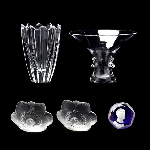 GROUP OF SIGNED CRYSTAL LALIQUE  2efaf2