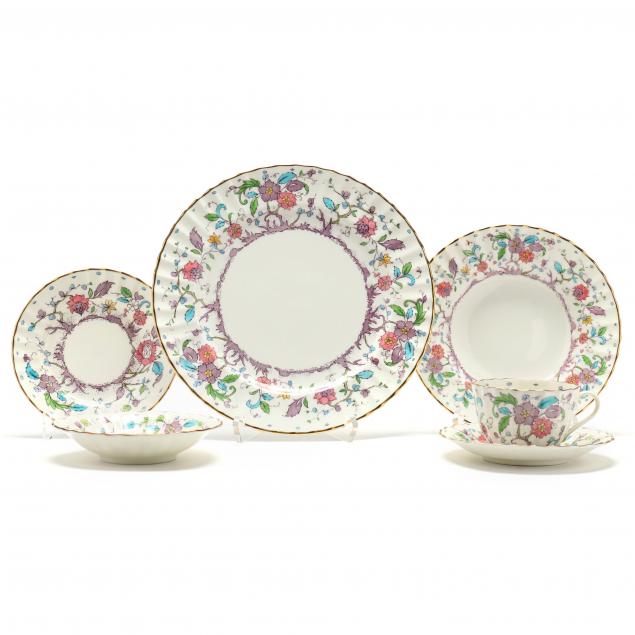 ROYAL WORCESTER, A LARGE SET (89)