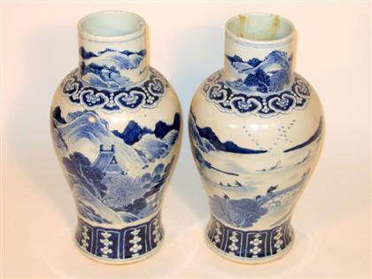 Pair of Chinese blue and white 4b2b2