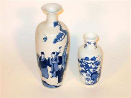 Two Chinese blue and white vases 4b2bb