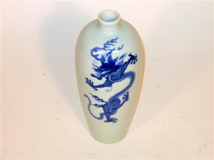 Chinese blue and white dragon  4b2c9