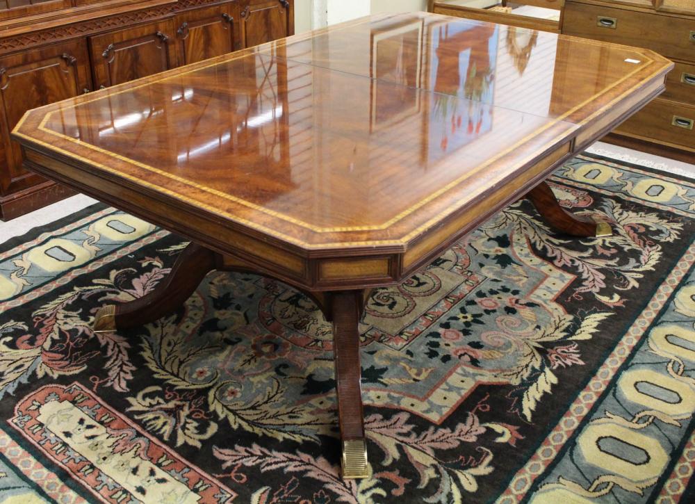 MAHOGANY EXTENDING DINING TABLEMAHOGANY