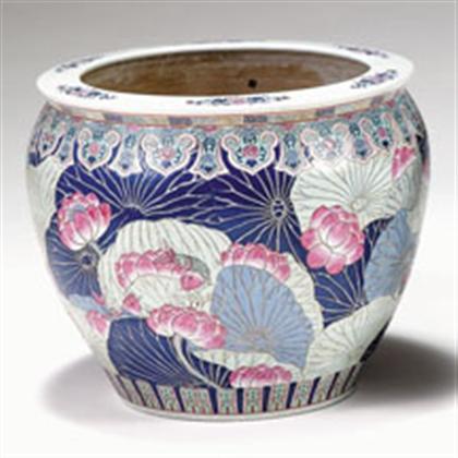 Good Chinese enameled fish bowl