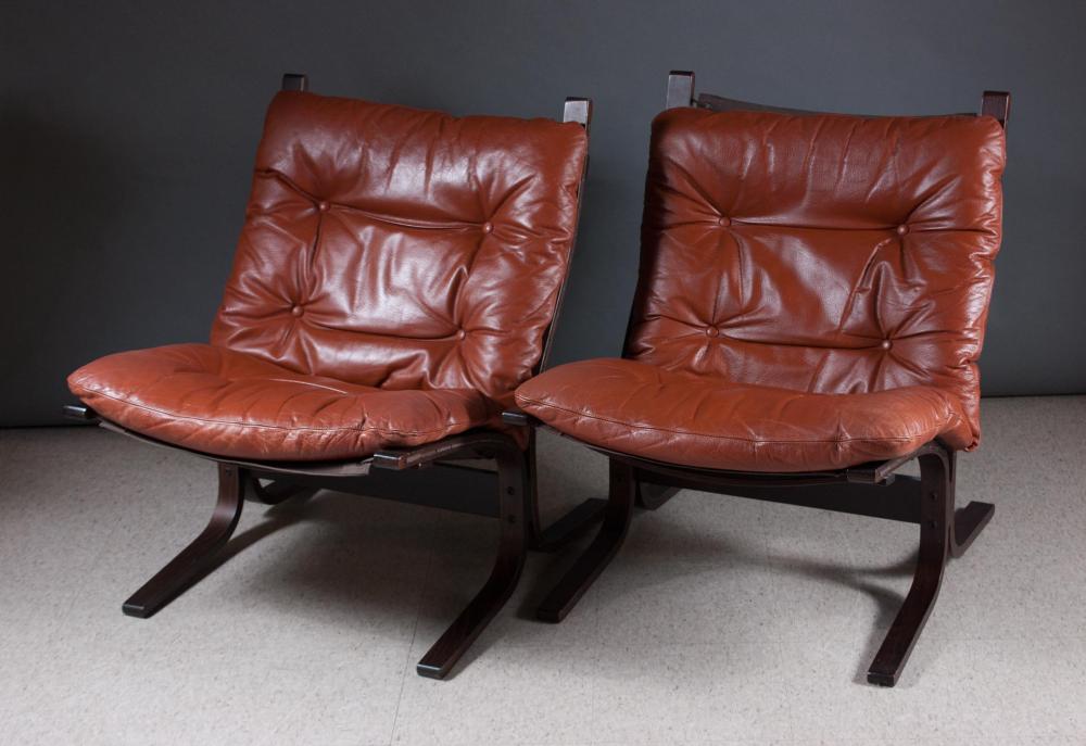 PAIR OF NORWEGIAN MODERN 'SIESTA'