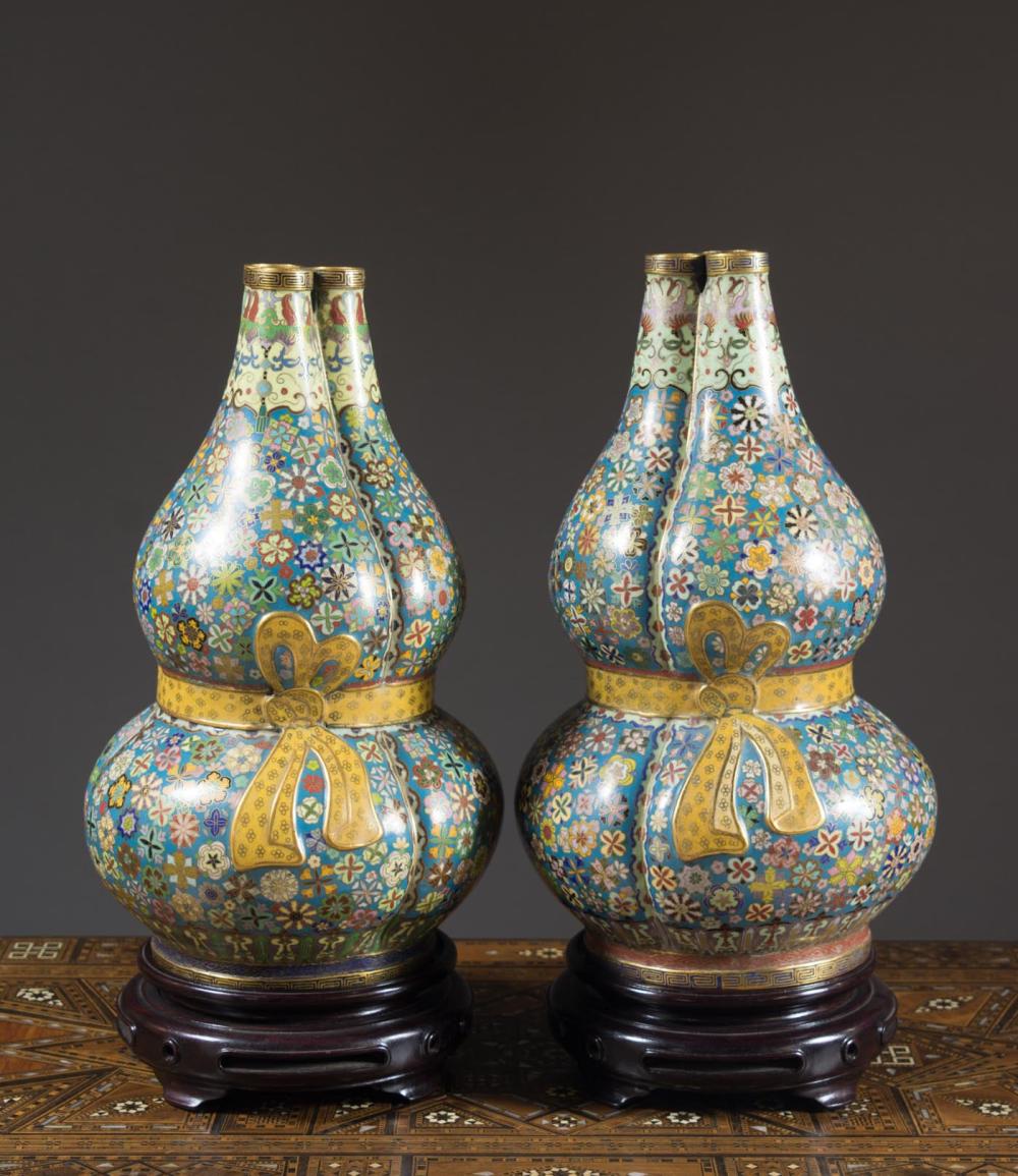 PAIR OF CHINESE TRIPLE GOURD CLOISONNE 2edc4b