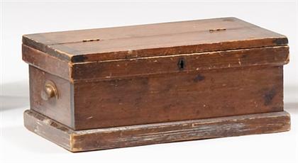 Pine tool box    19th century 