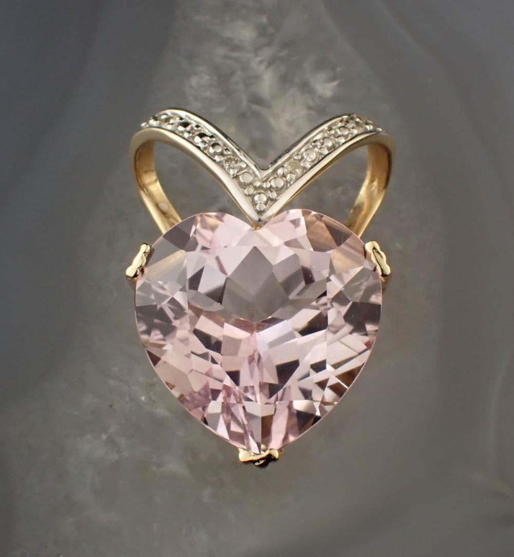 MORGANITE DIAMOND AND FOURTEEN 2ede38