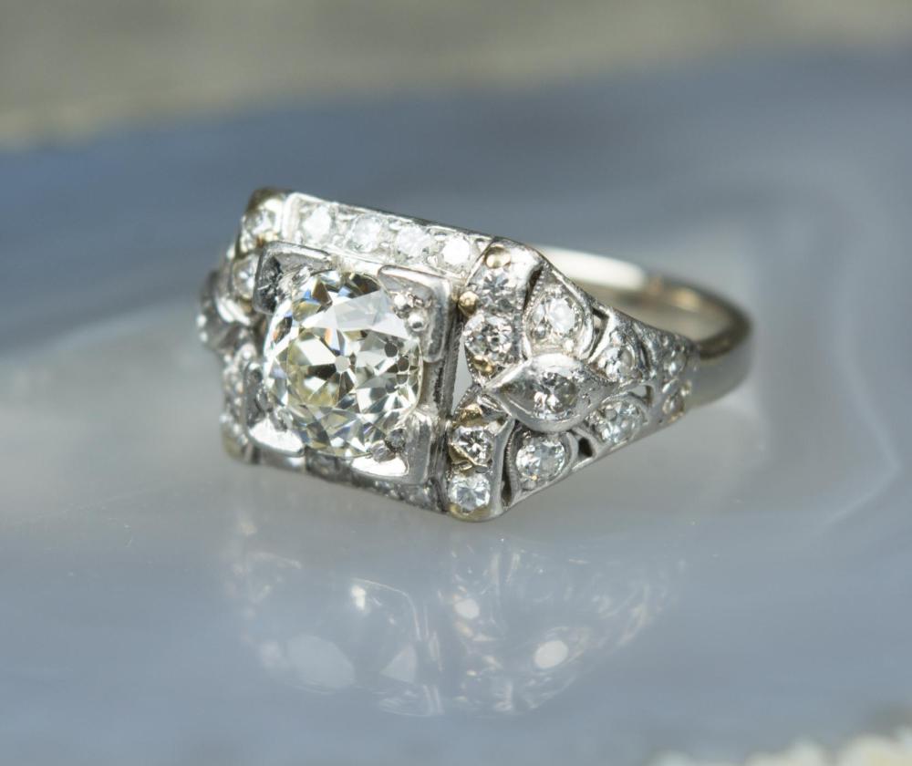 ANTIQUE DIAMOND AND FOURTEEN KARAT 2edeb8