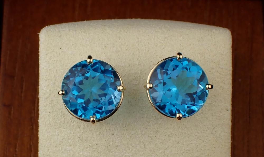 BLUE TOPAZ AND FOURTEEN KARAT GOLD 2edf02