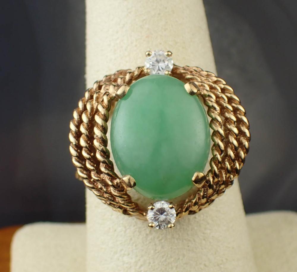 GREEN JADE AND YELLOW GOLD RINGGREEN