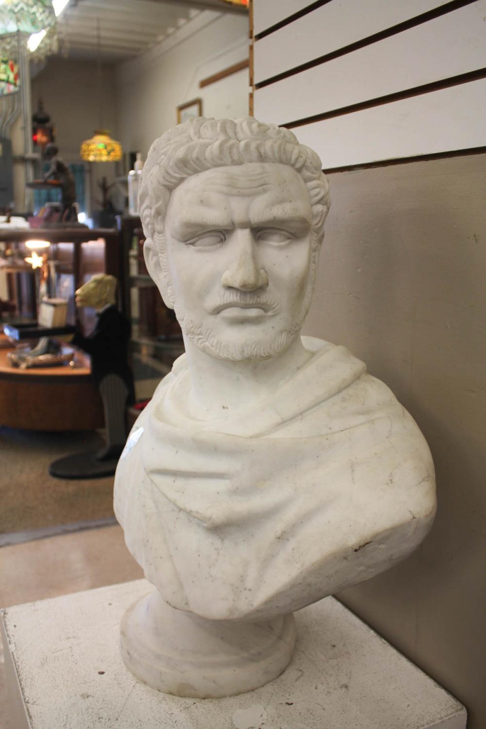 WHITE MARBLE BUST AFTER THE ANTIQUEWHITE 2ee0cf