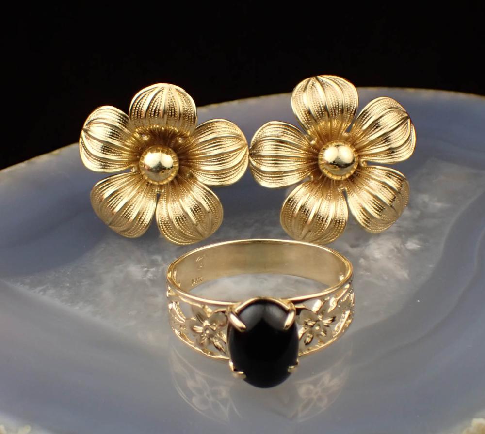 BLACK CORAL RING AND YELLOW GOLD 2ee1a1