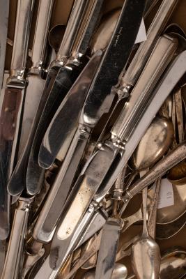 A quantity of silver flatware to 2ee1fb