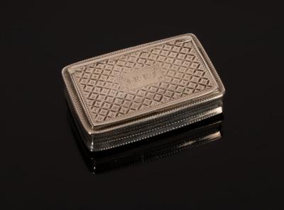 A silver snuff box with strike 2ee206