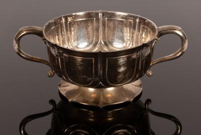 An Edwardian twin-handled silver bowl,