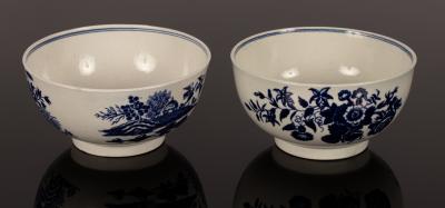 A Worcester blue and white bowl,