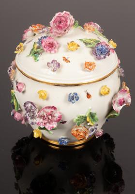 A Meissen porcelain jar and cover,