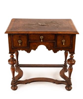 A William and Mary style walnut 2ee389