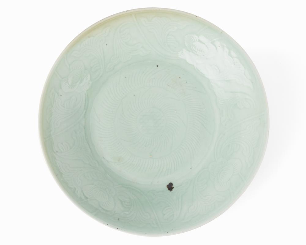 A CHINESE CERAMIC CELADON PLATTERA 2ee522