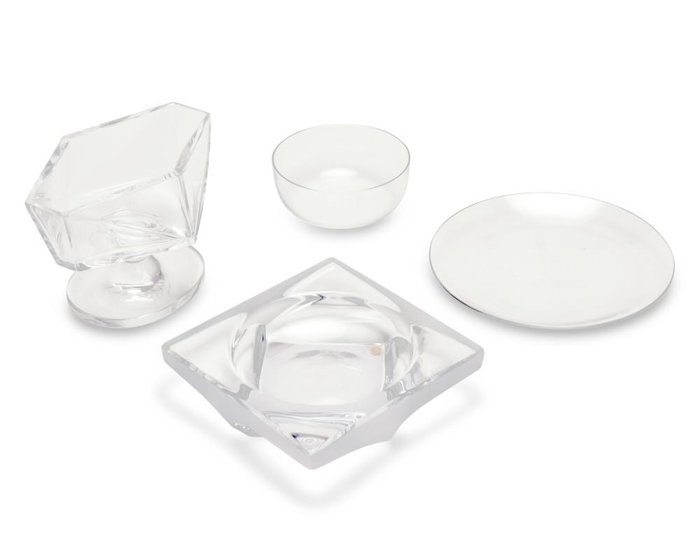 A GROUP OF CRYSTAL TABLE ITEMSA