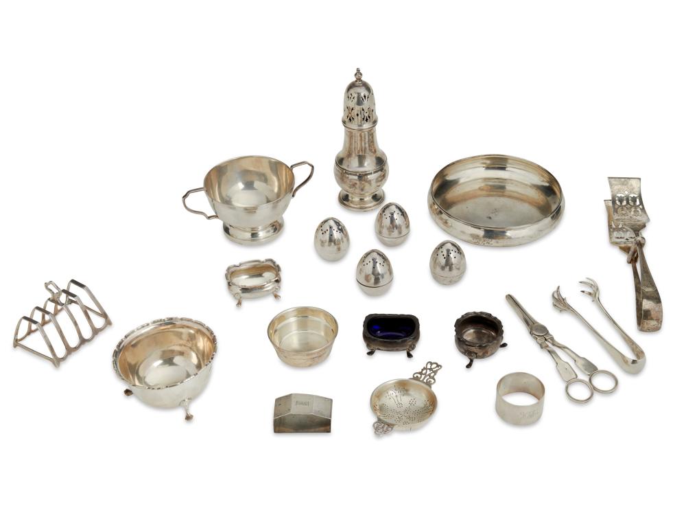 A GROUP OF STERLING SILVER ITEMSA