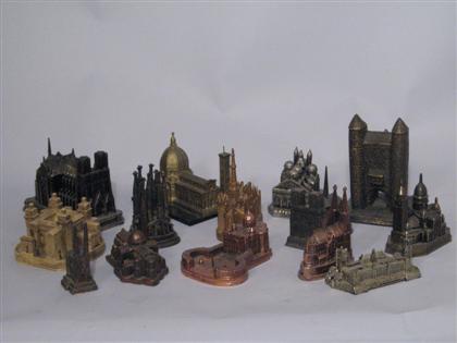 SOUVENIR BUILDINGS Set consists 4b0a6