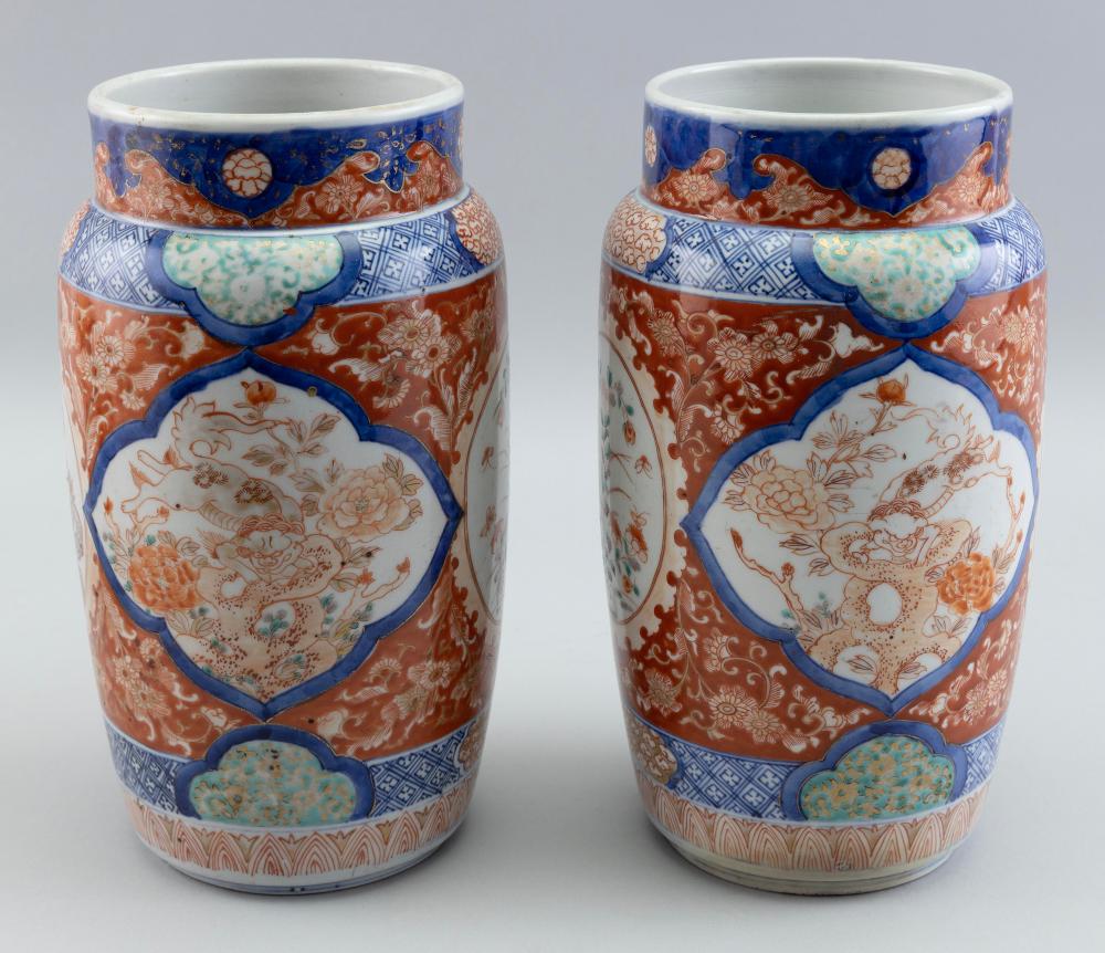 PAIR OF JAPANESE IMARI PORCELAIN 2f117e