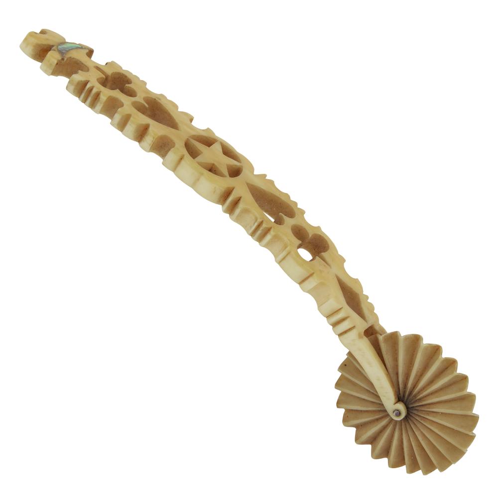 PIERCED WHALE IVORY PIE CRIMPER 2f1236