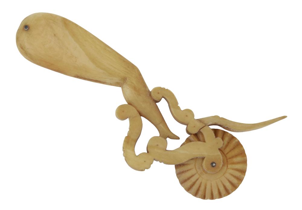 SAUCY SALLY CARVED WHALE IVORY 2f1238