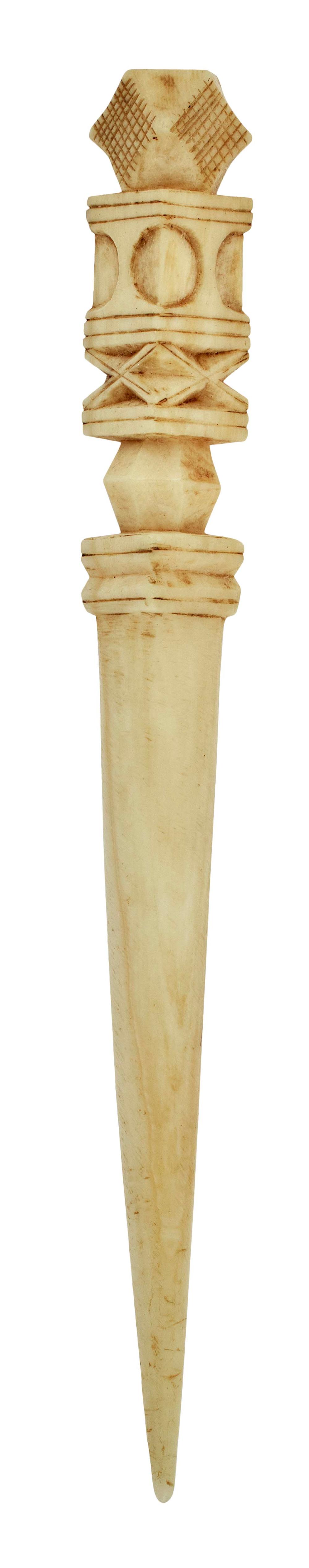 WHALE IVORY BODKIN WITH ARCHITECTURAL 2f1235