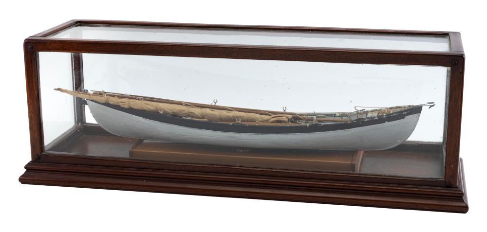 CASED MODEL OF A WHALEBOAT 20TH 2f12c2