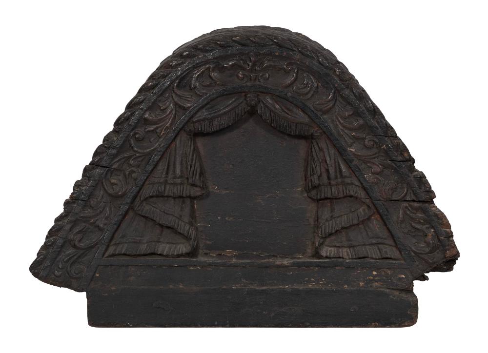 CARVED WOODEN HAKKEBORD 19TH CENTURY 2f133e