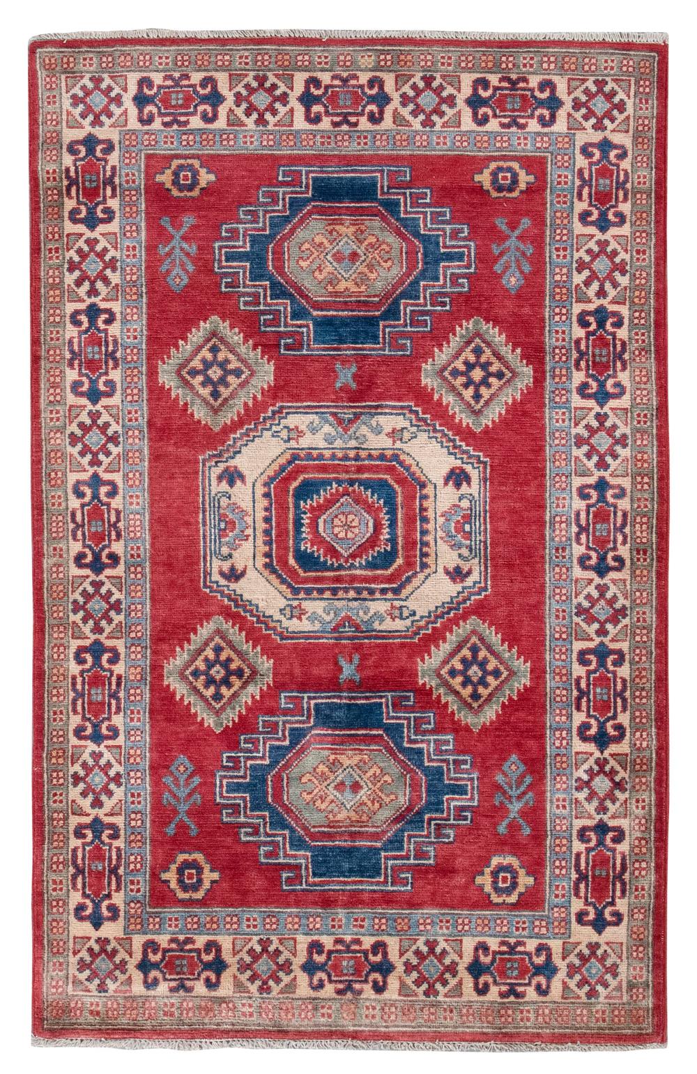 KAZAK DESIGN RUG 3 2 X 5 0  2f1616