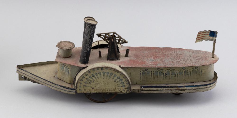 TIN PULL TOY BOAT OF THE SIDEWHEELER