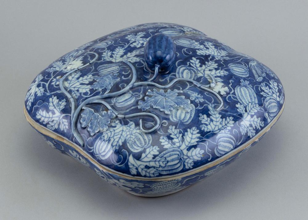 CHINESE BLUE AND WHITE PORCELAIN 2f16de