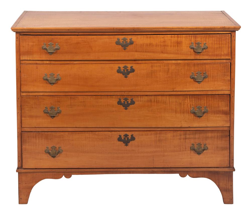 CHIPPENDALE FOUR DRAWER BUREAU 2f17de