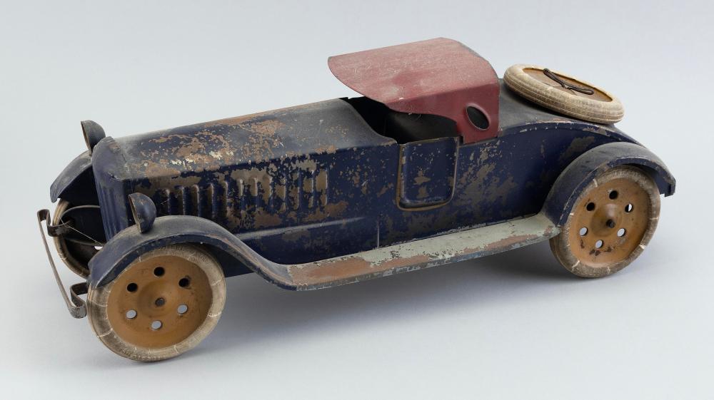 SCHIEBLE TIN COUPE WIND-UP CAR