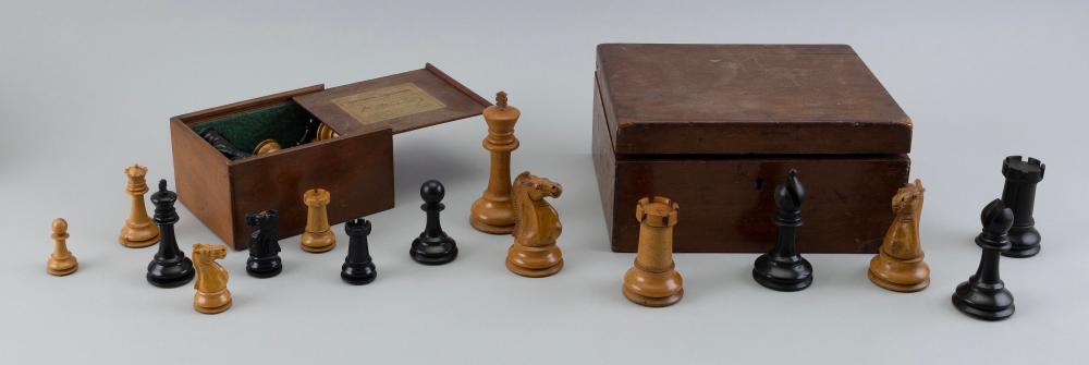 TWO BOXES OF CARVED WOOD CHESS 2f181c