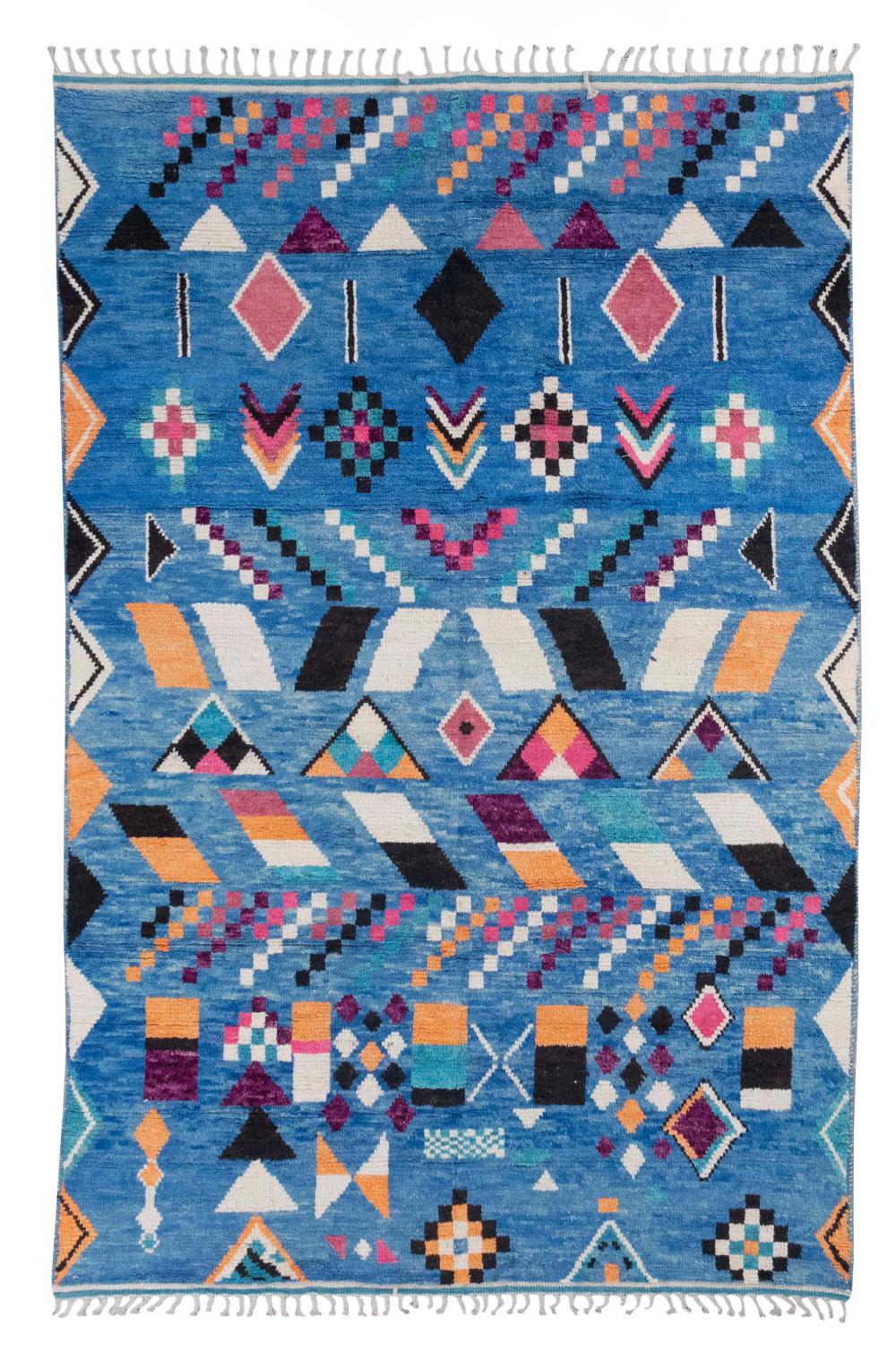 MOROCCAN RUG: 7'2" X 10'7" 21ST