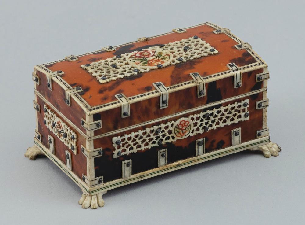 BONE AND SHELL TRINKET BOX CONTINENTAL,