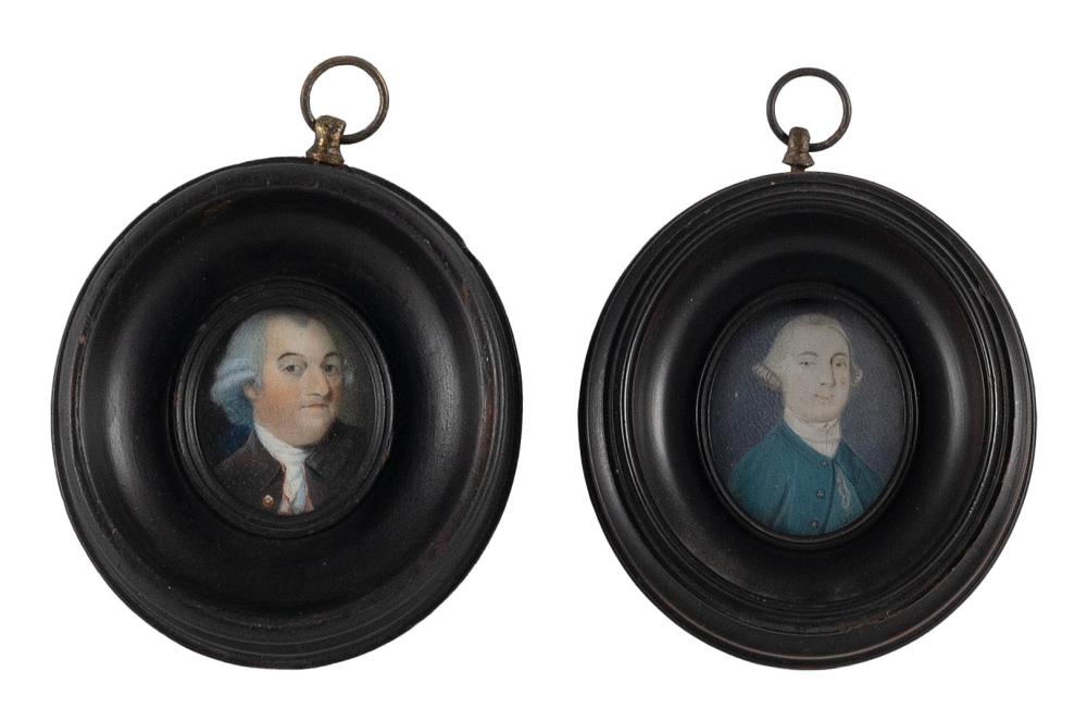 TWO MINIATURE PORTRAITS OF GENTLEMAN 2f1e3d