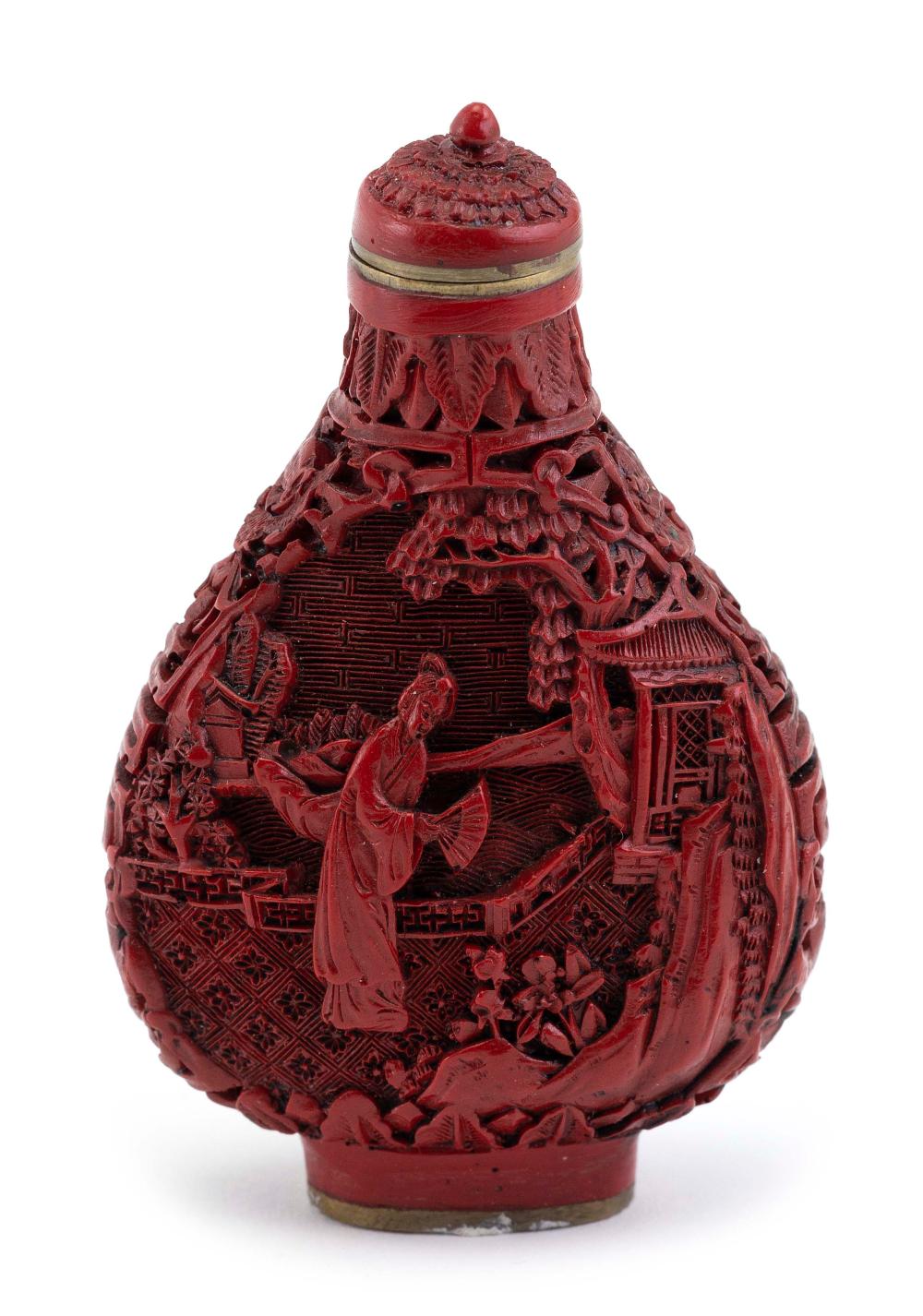 CHINESE CINNABAR SNUFF BOTTLE EARLY