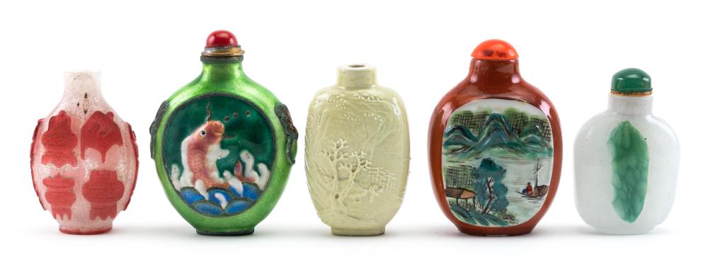 FIVE CHINESE ASSORTED SNUFF BOTTLES 2f1fcb