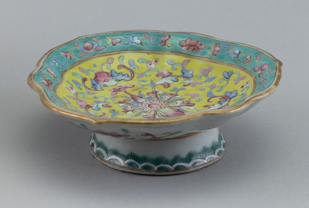 CHINESE FAMILLE ROSE PORCELAIN 2f1fed