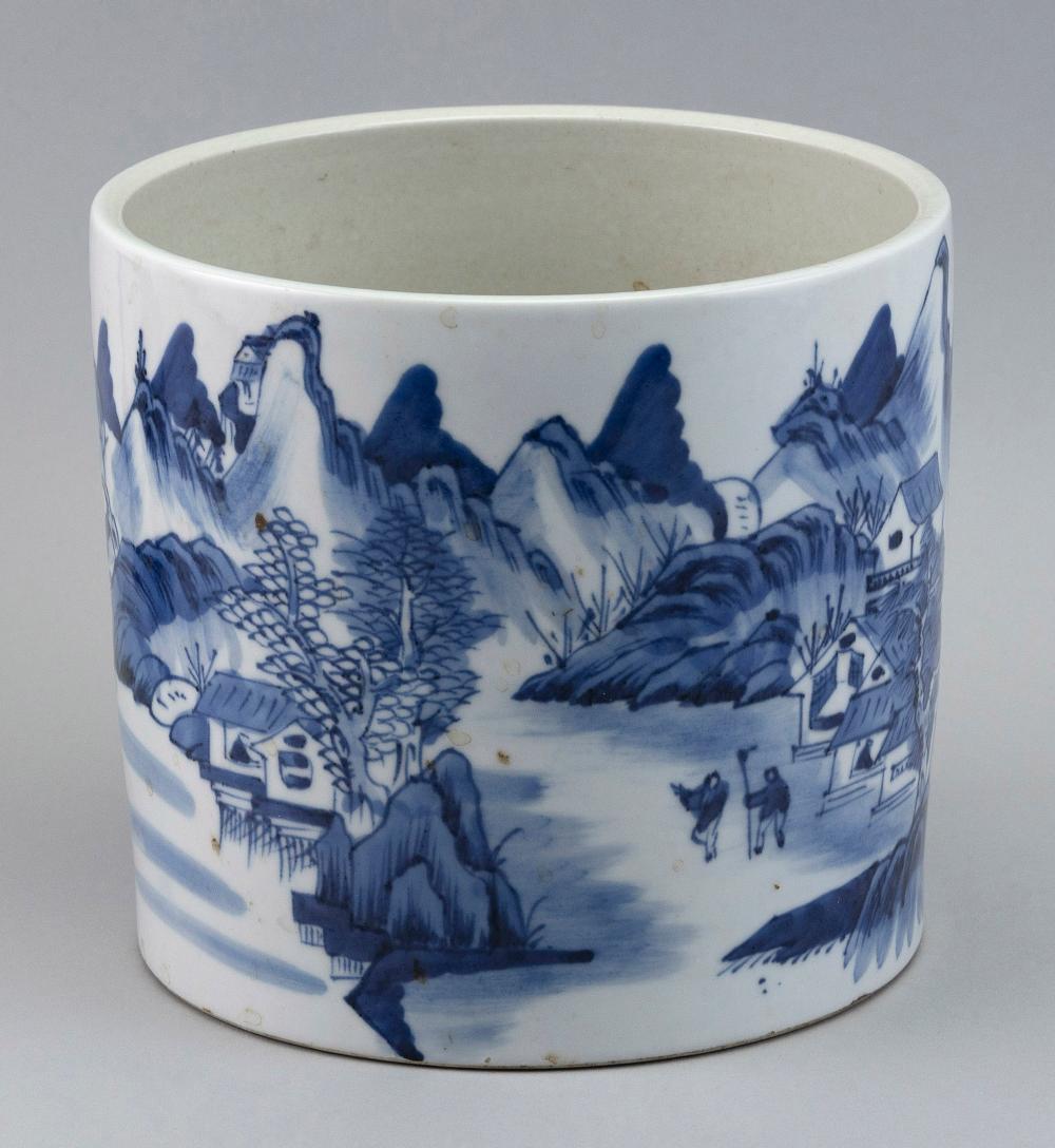 CHINESE BLUE AND WHITE PORCELAIN