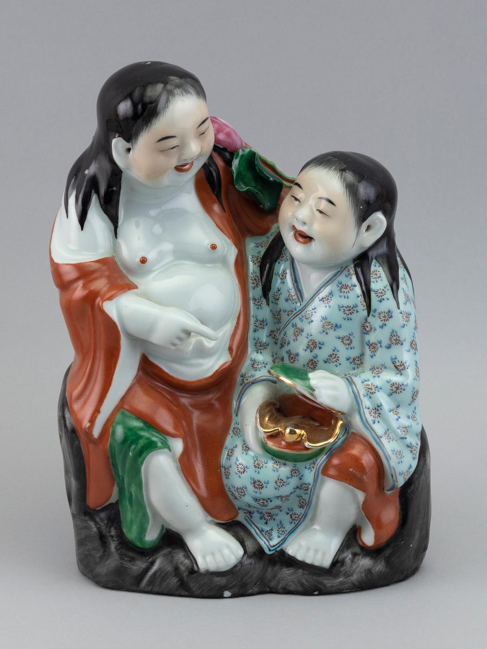 CHINESE POLYCHROME PORCELAIN FIGURE 2f1feb