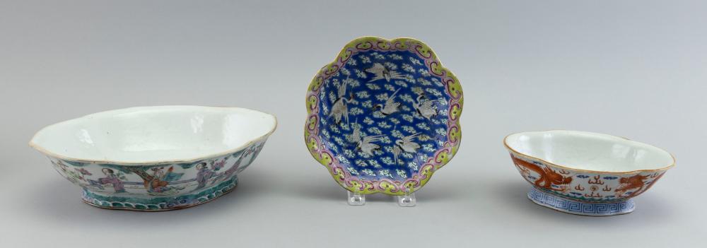 THREE CHINESE FAMILLE ROSE PORCELAIN