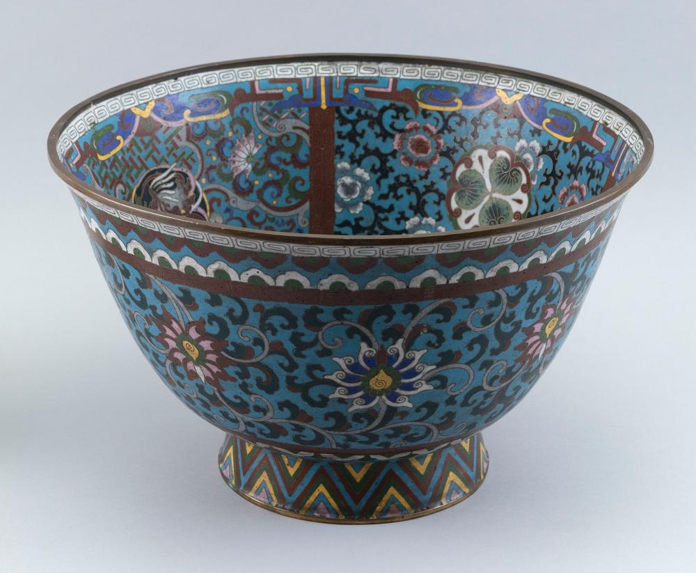 LARGE CHINESE FOOTED CLOISONNÉ