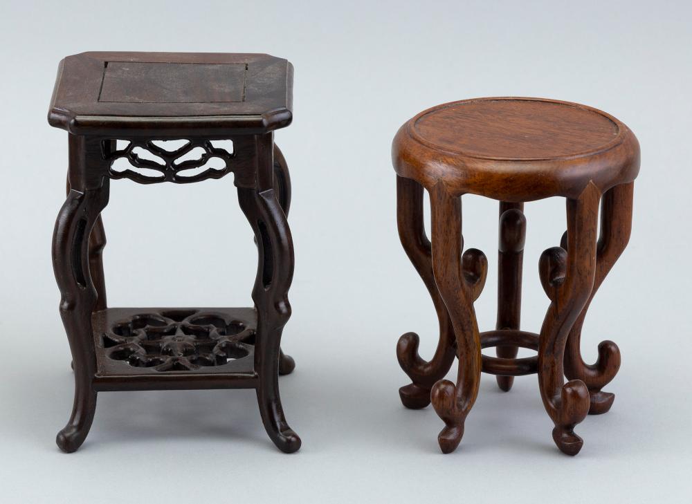 TWO CHINESE MINIATURE CARVED STANDS 2f208e